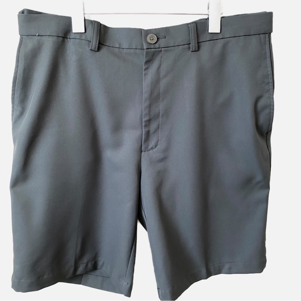 Haggar Cool 18 Pro, Men’s flat front Shorts, Expandable Waist